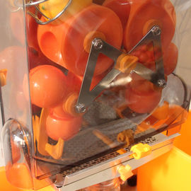 OEM ODM 220V Zumex ส้มคั้นน้ำผลไม้ / เครื่องคั้นน้ำหอยโข่งสำหรับแถบ